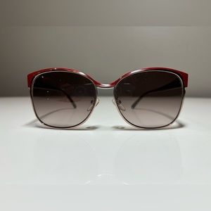 GIVENCHY SGV 457 Red Marble
Brown Gradient Sunglasses​​